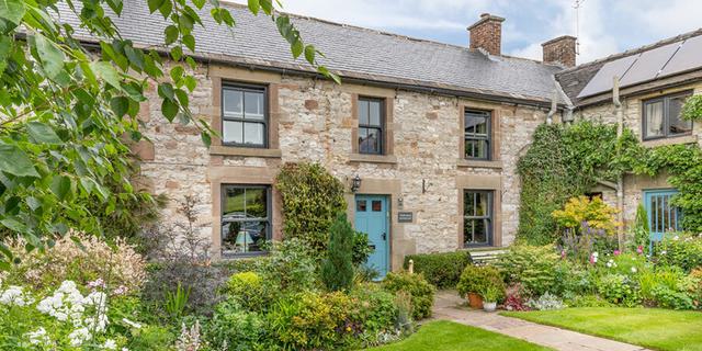 1220 side Townhead Outside Alex Hyde 2124601317