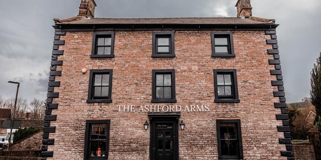 20240229 11582216 LB Ashford Arms interiors Edit websize