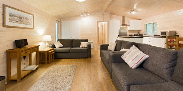 7 J4 A3927 1972521146