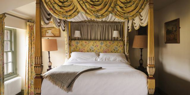 Farmhouse Bedroom - The Pilsley Inn