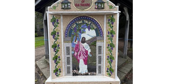 Ashford in the Water Well Dressing 2024 for 25 bottom well