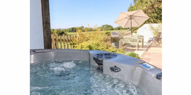 Bank Top Farm 4 H T new