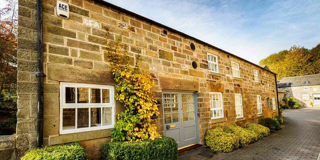 Carpenters Cottage front of cottage1220x620 466787880