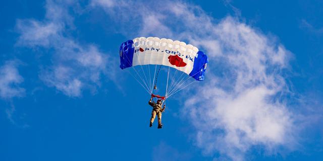 Chatsworth Country Fair Parachute Display Team at Chatsworth Country Fair new
