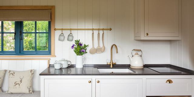 Chatsworth Estate Holiday Cottages Heathy Lea Collection Shepherds Huts Stag Internal 6