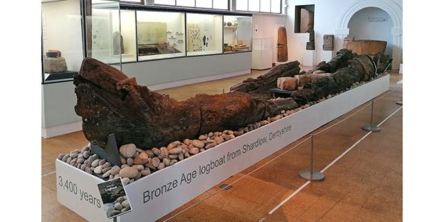 Derby Museum and Art Gallery 2 Bronze Age log boat from Shardlow NEW