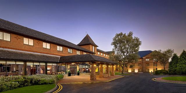 Doubletree 3 682862810