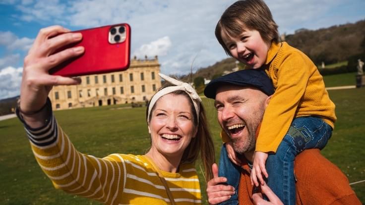 Family in front of Chatsworth