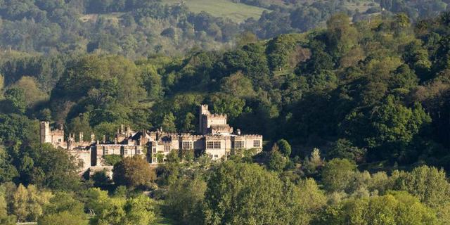 Haddon Hall panoramic new