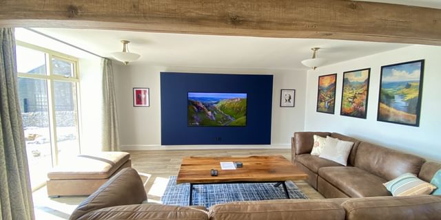 Homestead Barn living room tv Face on