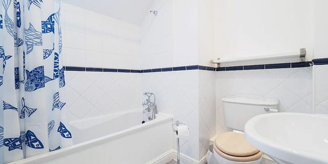 Main Bathroom 513212228