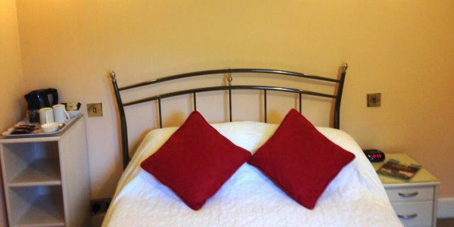 Old station orange room 850643408