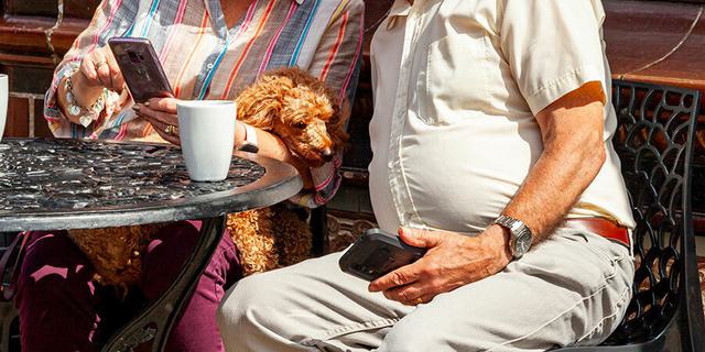 Outside Red Lion 2000x3000px 732069830