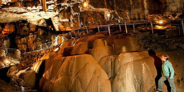 Pooles Cavern Buxton inside cave 1220 x 620 680526592
