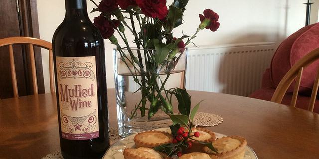 Riding House Cottages wine and mince pies 187713635