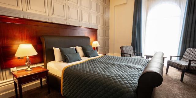 T He Palace Hotel bedroom new